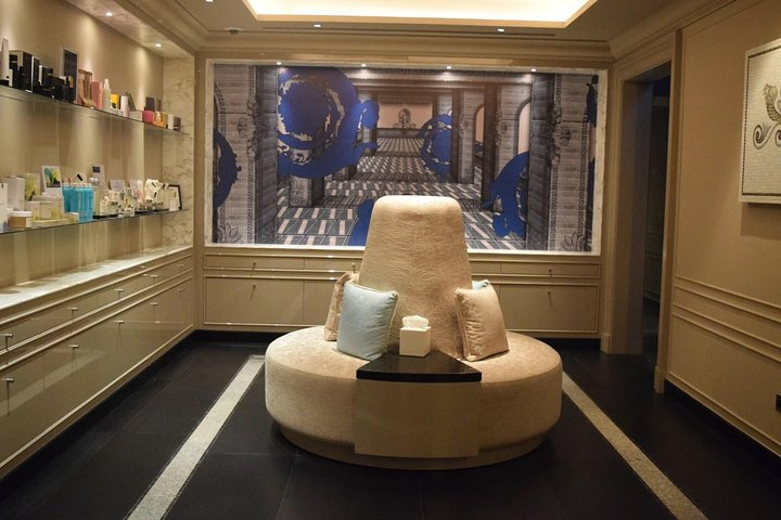 Versace Sleep Treatment with Gold Cappuccino Experience  - Photo 1 of 7